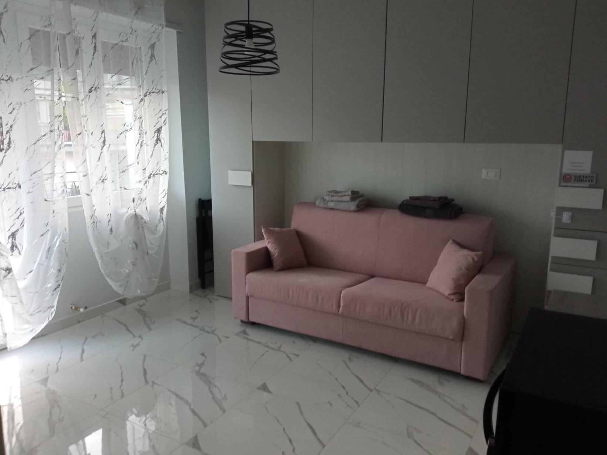 Wh - Cuore Home - Attico Monolocale Con Parcheggio Gratuito - 5 Minuti Dal Centro - Wifi Санремо Экстерьер фото